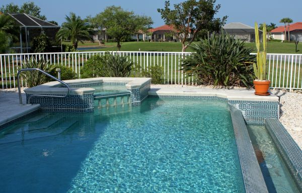 Pool Fence Maintenance